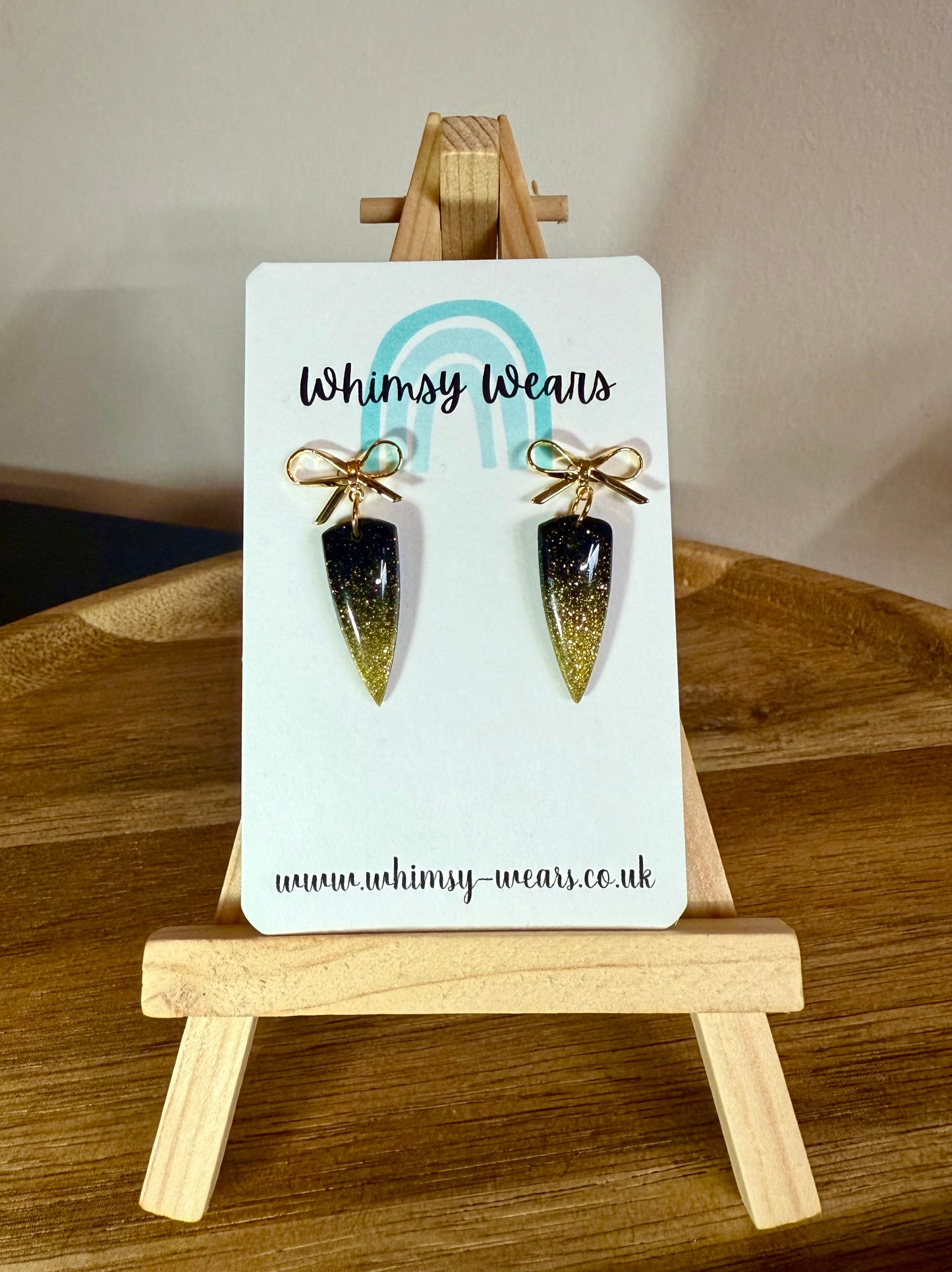 Black & Gold Bow Drops